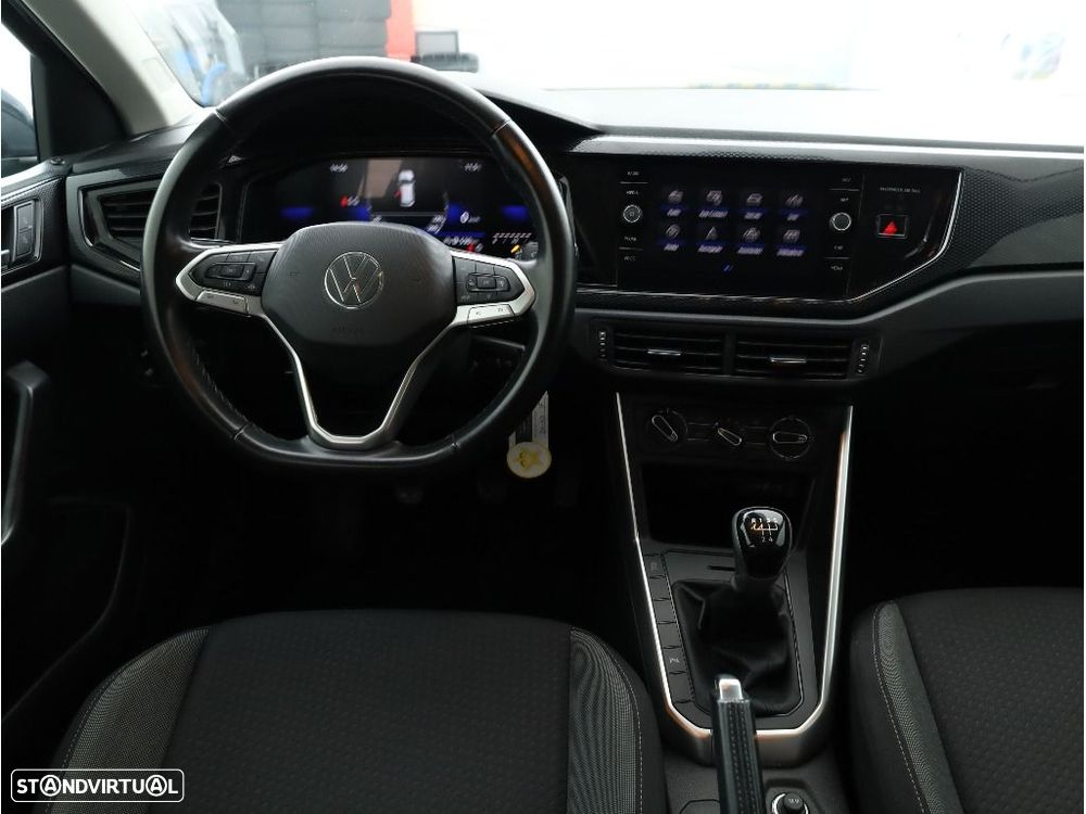 VW Polo 1.0 TSI Urban - 18