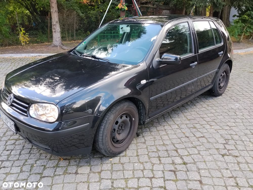 Volkswagen Golf - 3