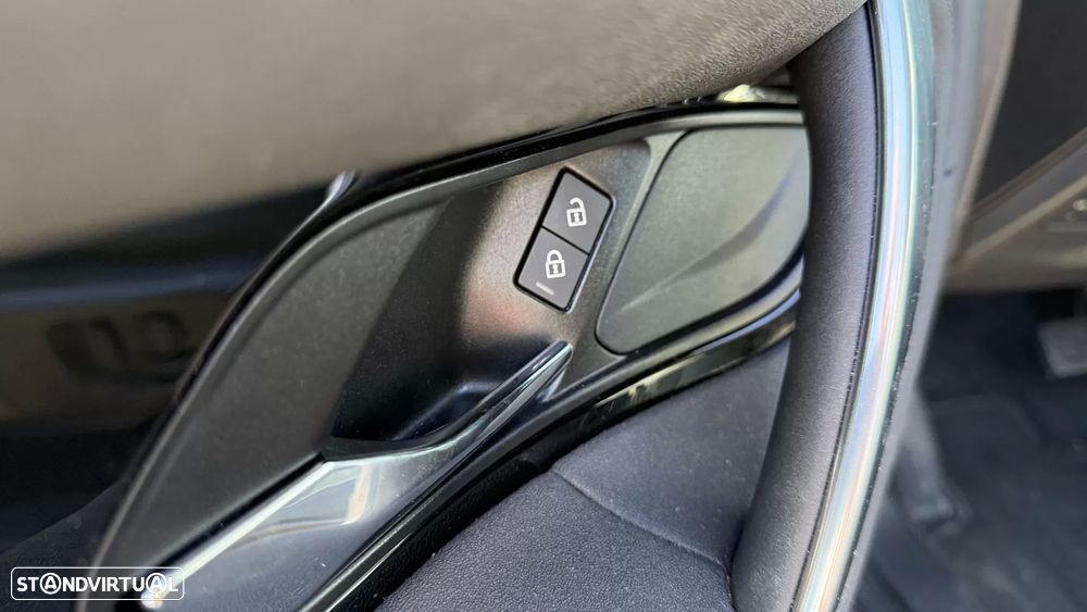 Land Rover Discovery Sport 1.5 I3 P270e AWD Dynamic SE - 17