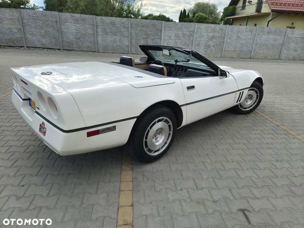 Chevrolet Corvette - 6