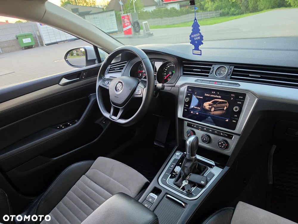 Volkswagen Passat 2.0 TDI (BlueMotion Technology) DSG Trendline - 9