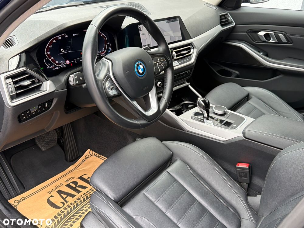 BMW Seria 3 320e Sport Line - 6