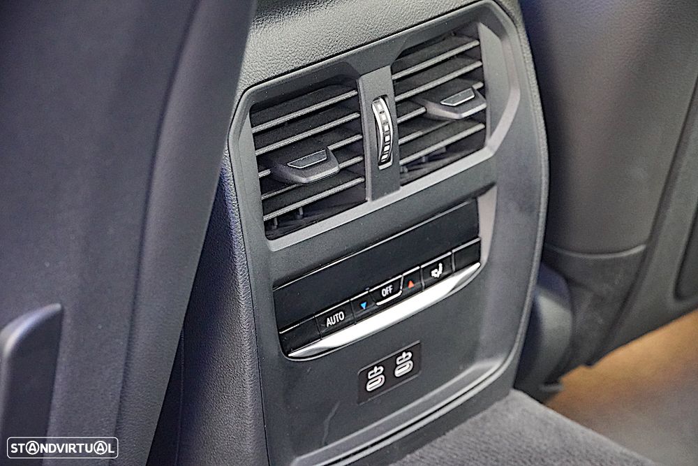 BMW 320 e Pack Desportivo M Auto - 29