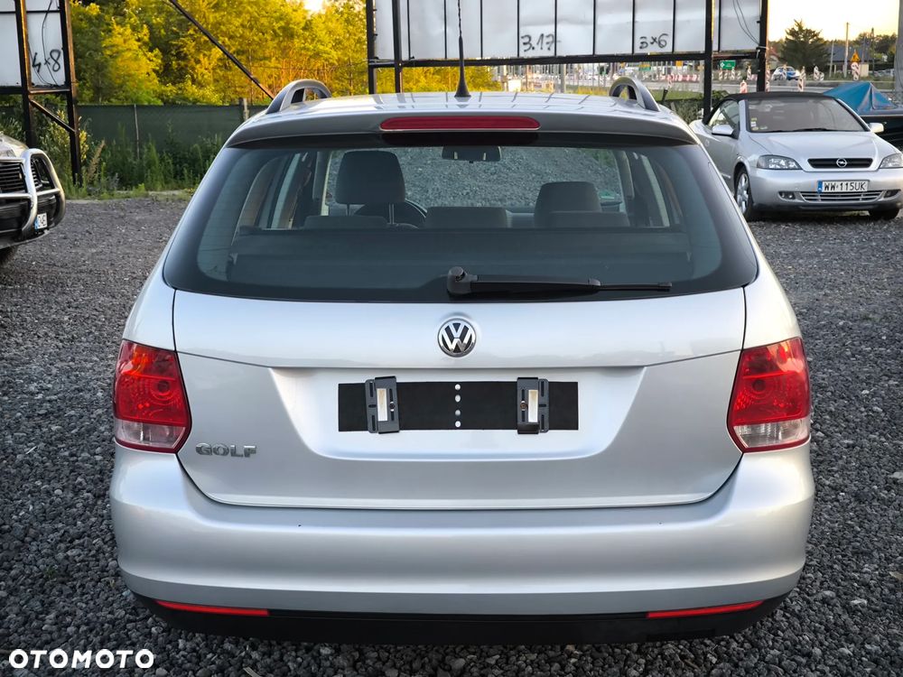Volkswagen Golf - 6