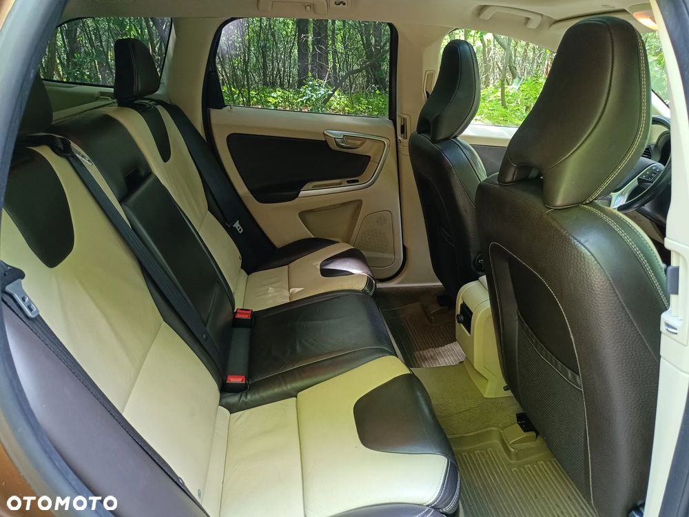 Volvo XC 60 DRIVe R Design - 15