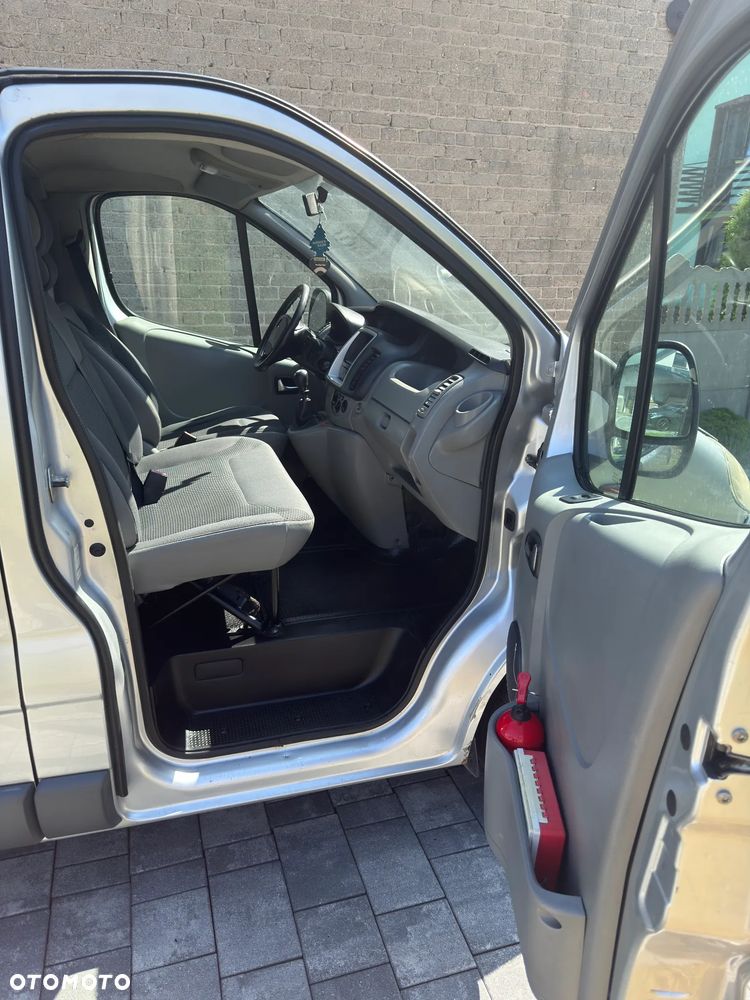 Opel VIVARO - 9