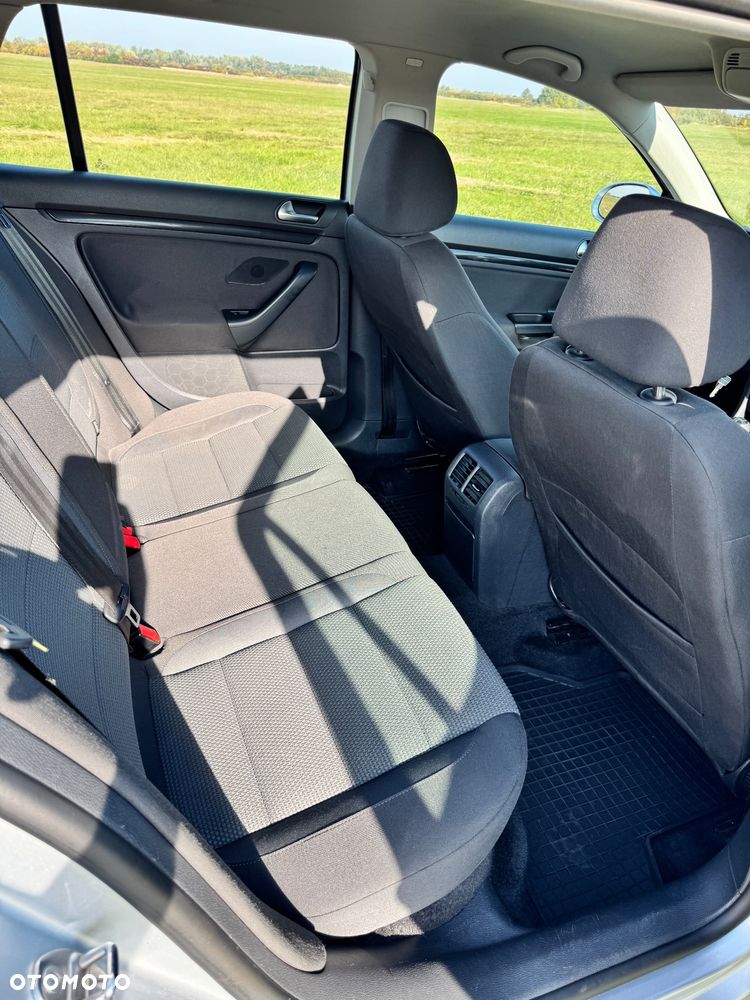 Volkswagen Golf 1.6 TDI BMT Comfortline - 16