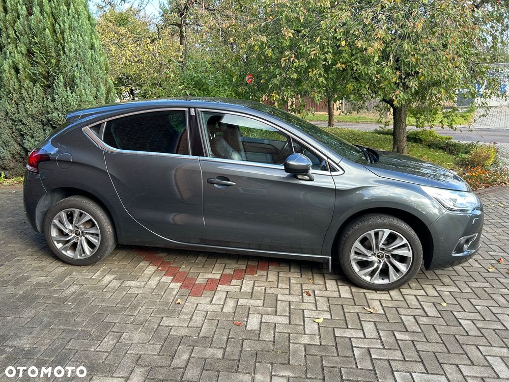Citroën DS4 e-HDi 115 Urban Show - 4