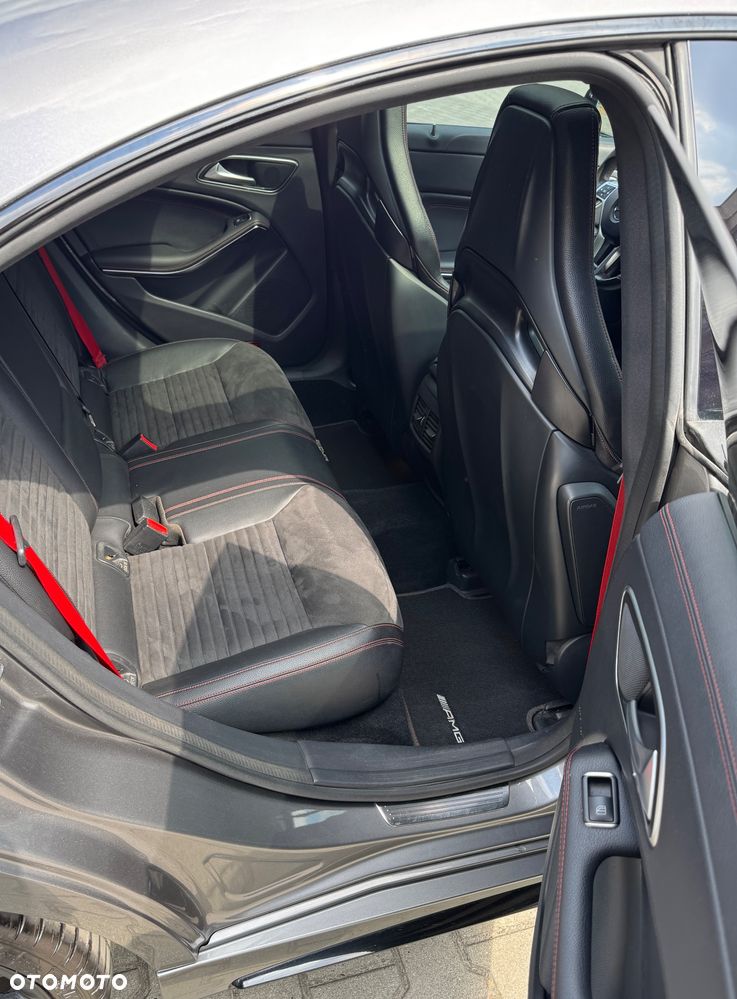 Mercedes-Benz CLA 45 AMG 4Matic 7G-DCT Edition 1 - 24
