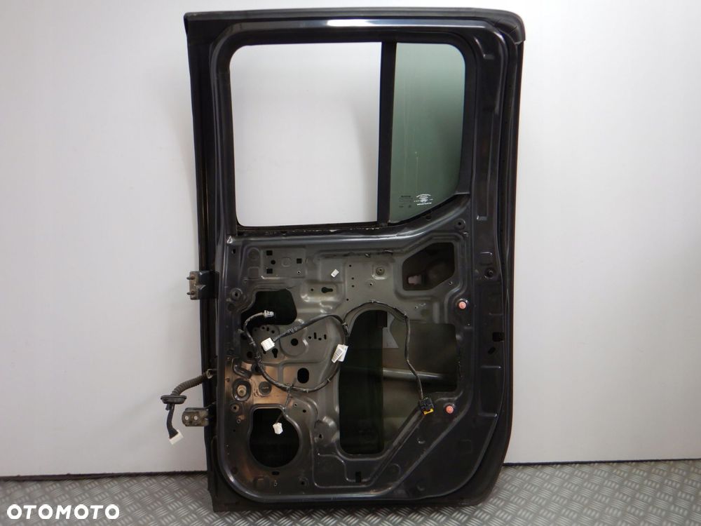 Drzwi tylne prawe tył Nissan Navara III D40 2006-2014 Kombi CZARNE - 4