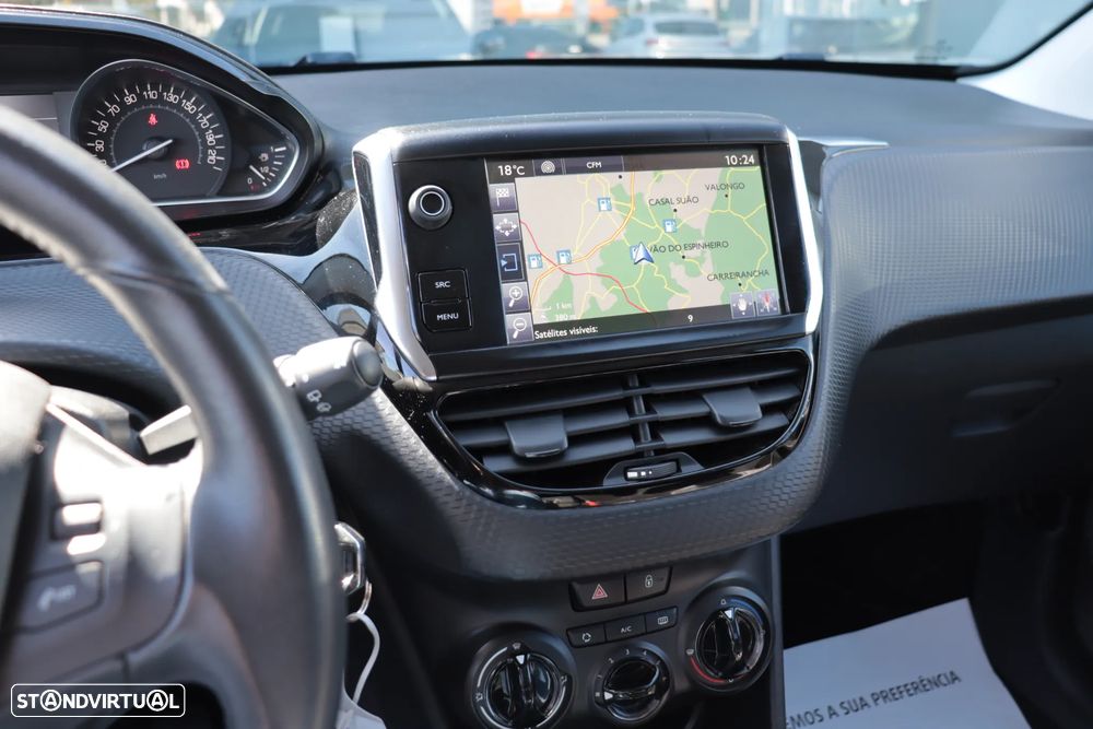 Peugeot 2008 1.2 PureTech Style - 17