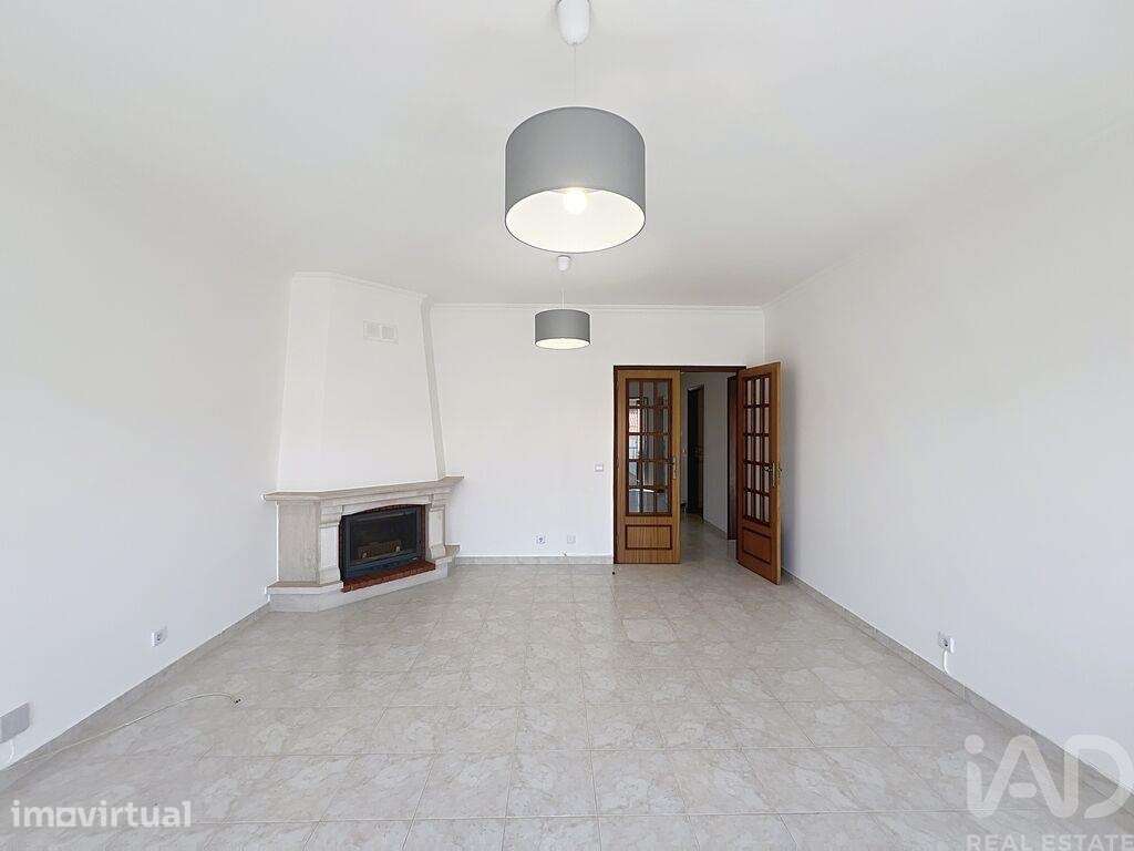 Apartamento T2 em Mafra de 81,00 m2 - Grande imagem: 3/22