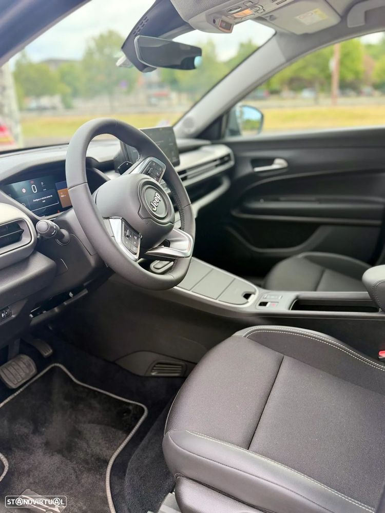 Jeep Avenger 1.2 e-Hybrid Altitude DCT - 4