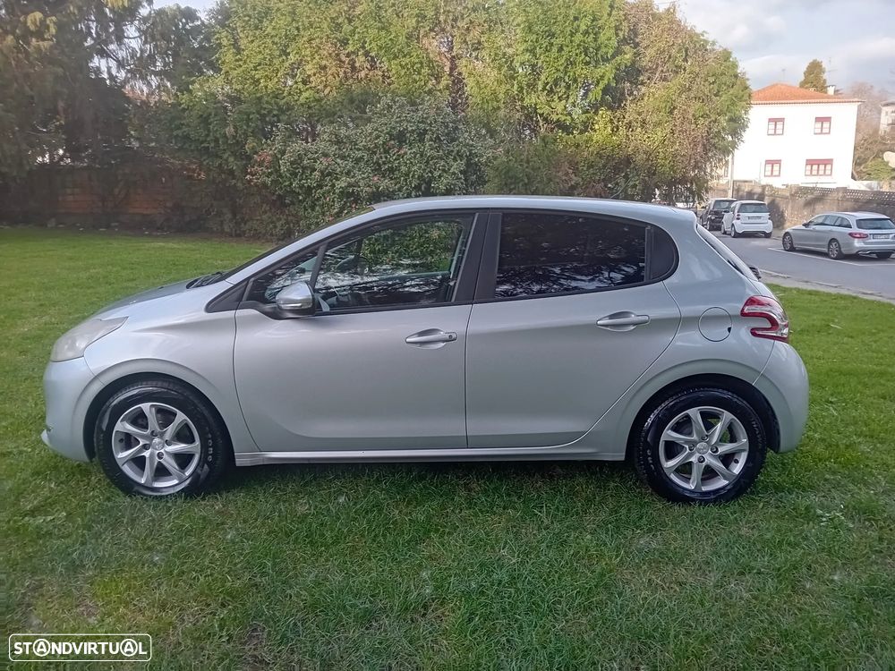Peugeot 208 1.4 HDi Active - 9