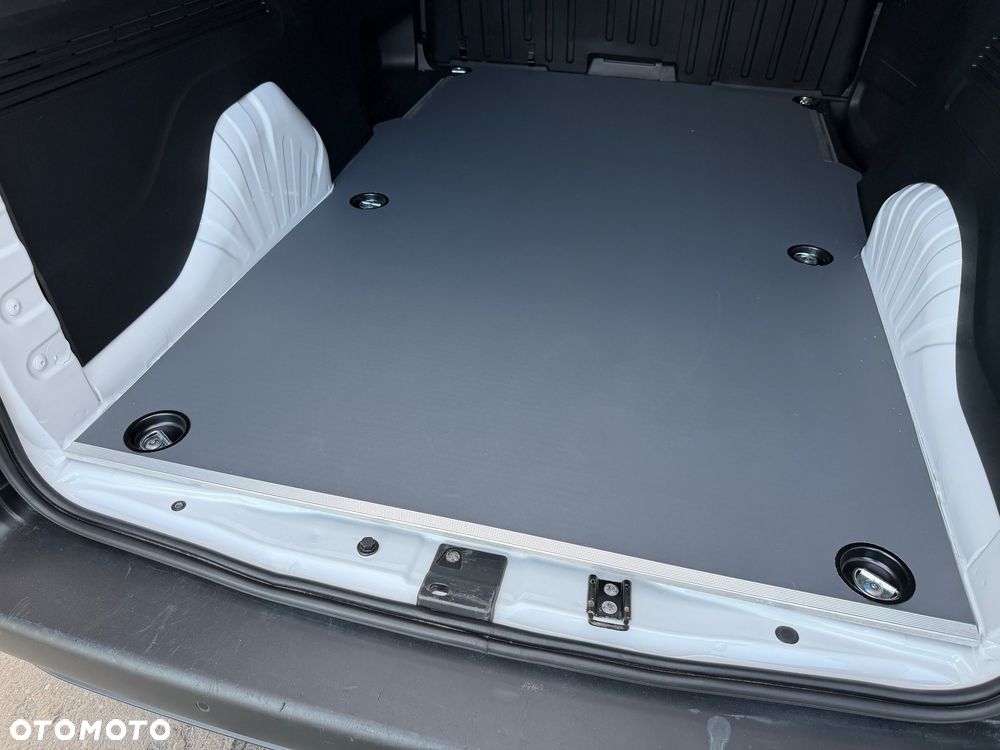 Toyota Proace City - 17