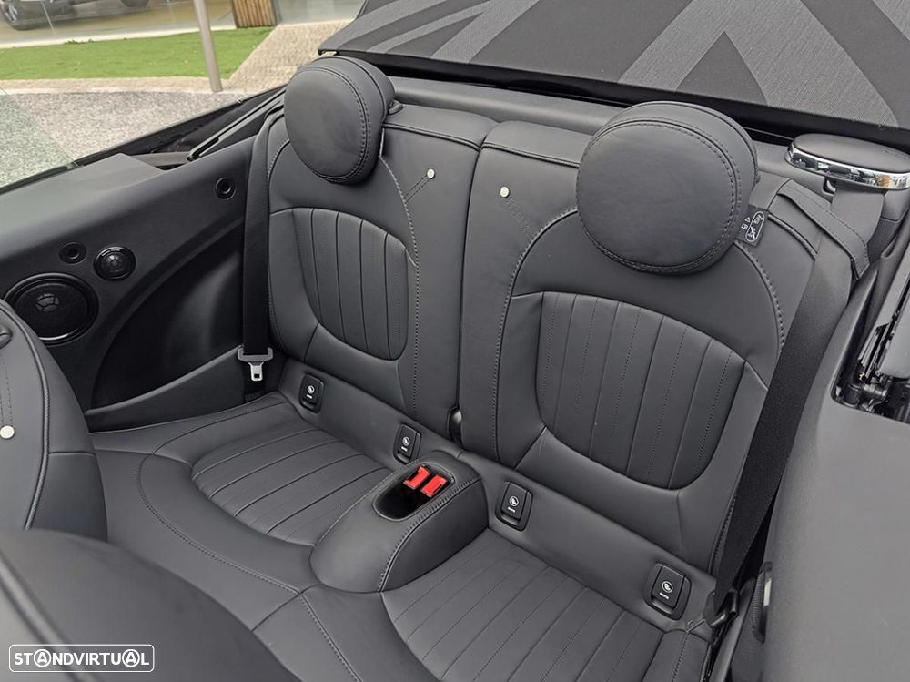 MINI Cabrio Cooper SE - 23