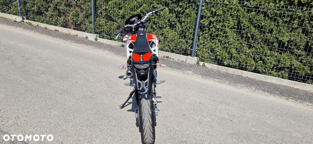 Aprilia SX - 5