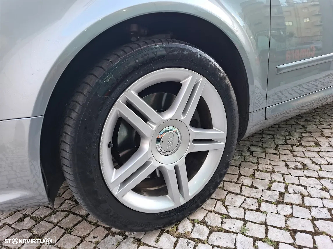Audi A4 2.0 TDI S-line - 52