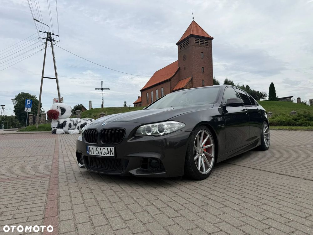 BMW Seria 5 528i xDrive - 17