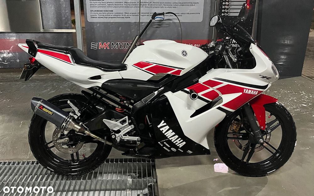 Yamaha TZR - 1