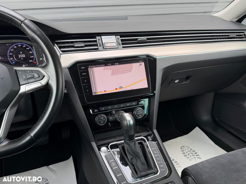 Volkswagen Passat 2.0 TDI DSG Highline - 18