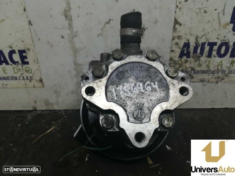 BOMBA SERVODIREÇÃO AUDI A4 AVANT 2007 -8E0145155N - 2