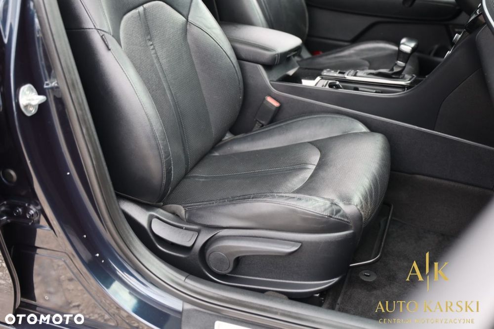 Kia Optima - 37