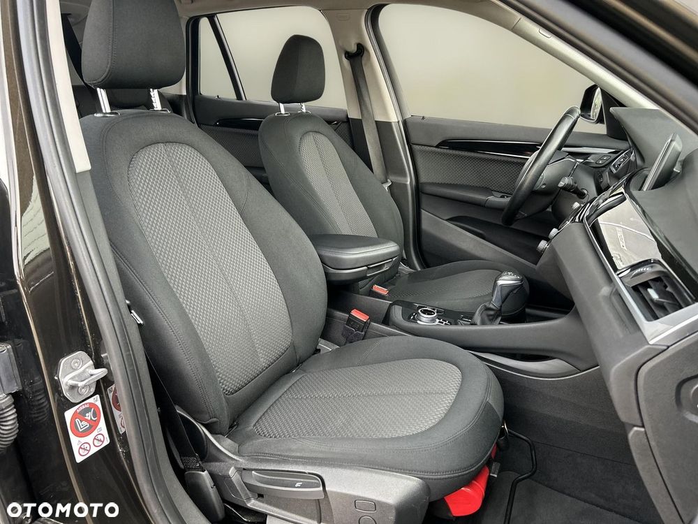 BMW X1 sDrive18i - 9