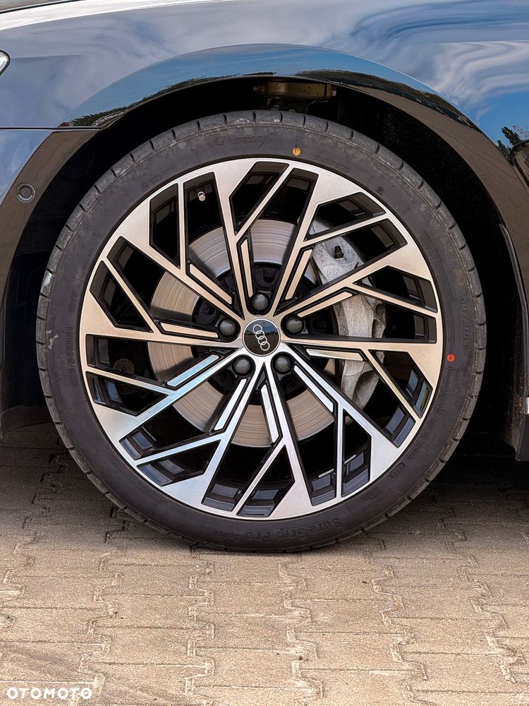 Audi A8 55 TFSI mHEV Quattro Tiptr - 12