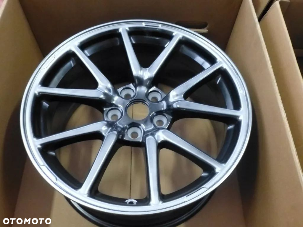 TESLA 3 1044221-00-B ORYGINALNE CHROM SHADOW 18'' - 2