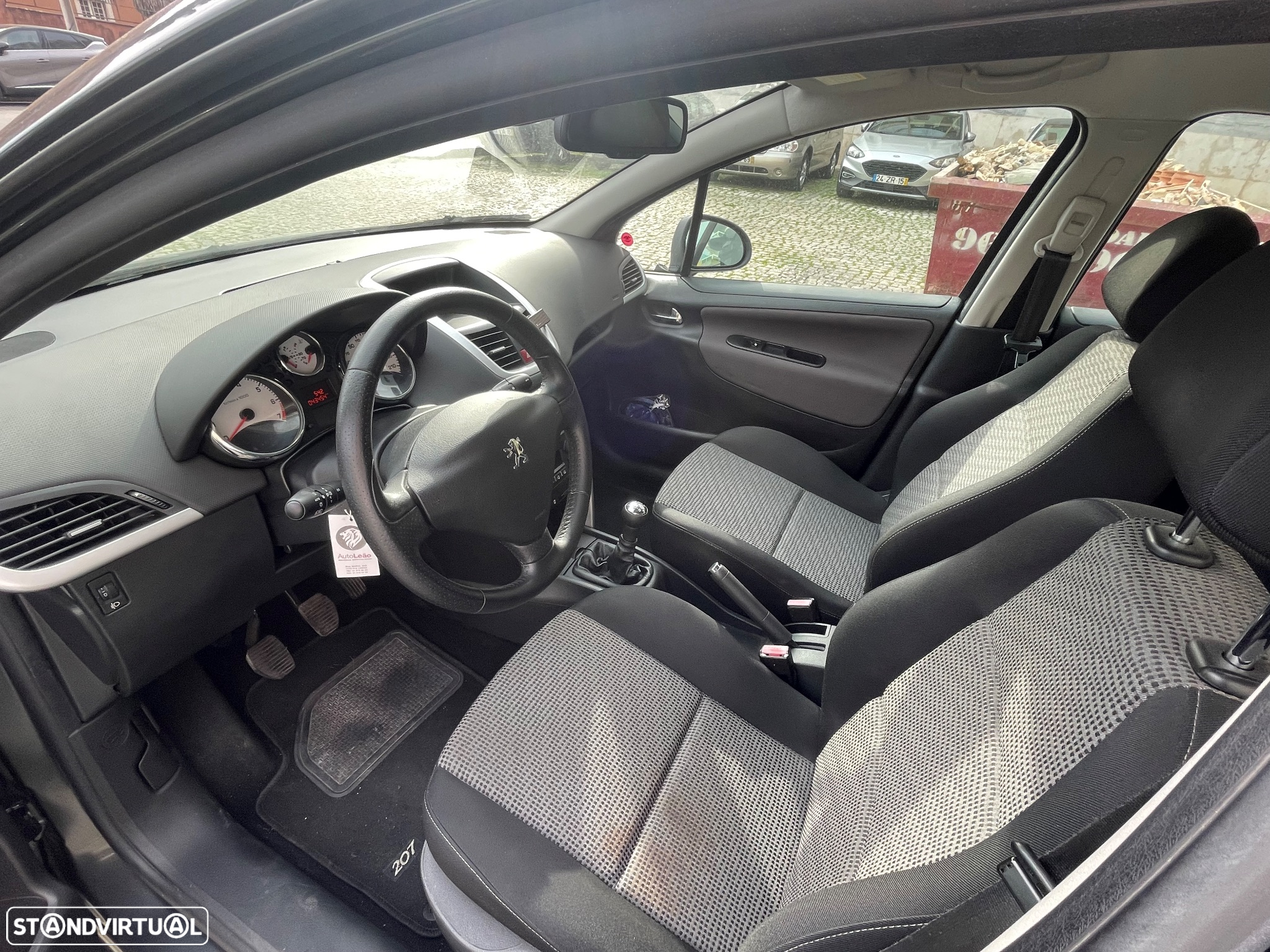 Peugeot 207 1.4 16V Sport - 10