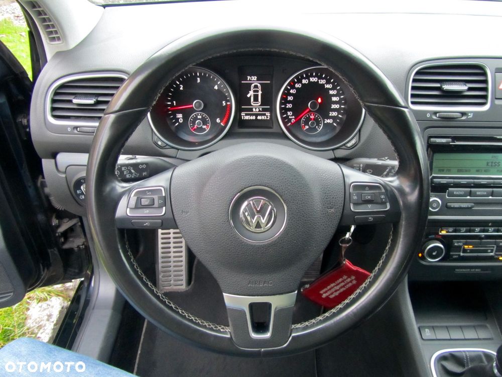 Volkswagen Golf - 10
