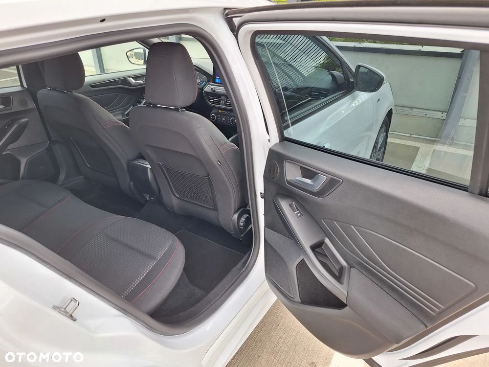 Ford Focus 1.5 EcoBoost ST-Line - 22