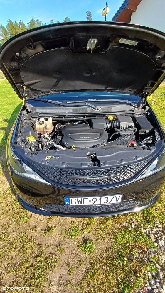 Chrysler Pacifica - 20