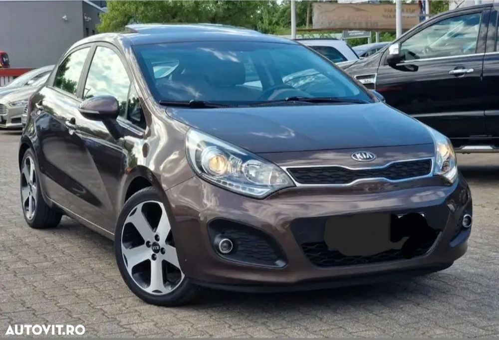 Kia Rio 1.4 Fifa World Cup Edition - 12