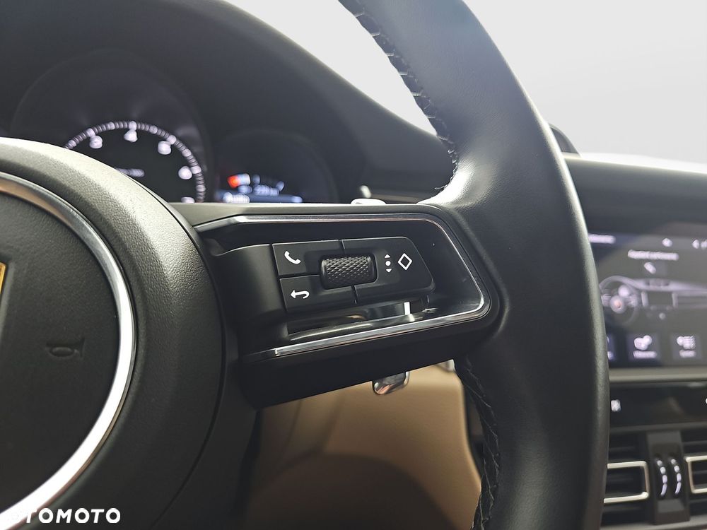 Porsche Macan Standard - 17