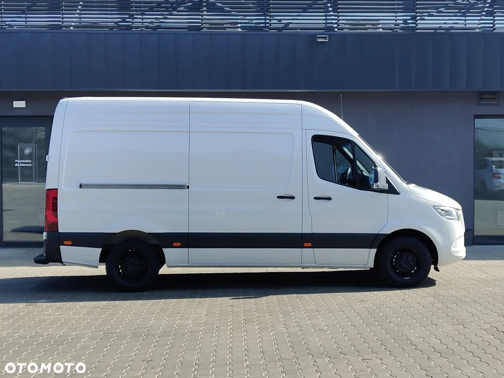 Mercedes-Benz Sprinter - 5