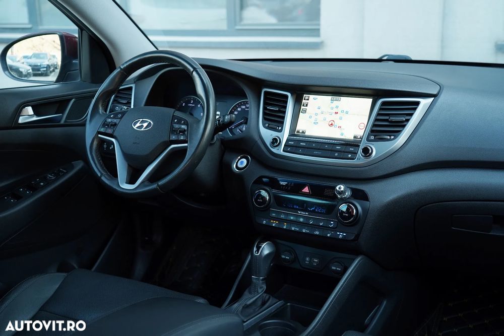 Hyundai Tucson 2.0 CRDI 4WD 6AT Premium+ - 12
