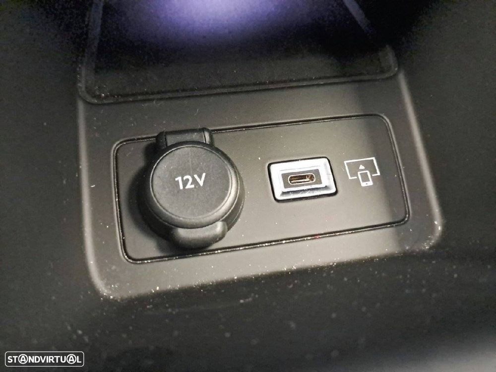 Peugeot 308 1.2 Hybrid Style e-DCS6 - 23