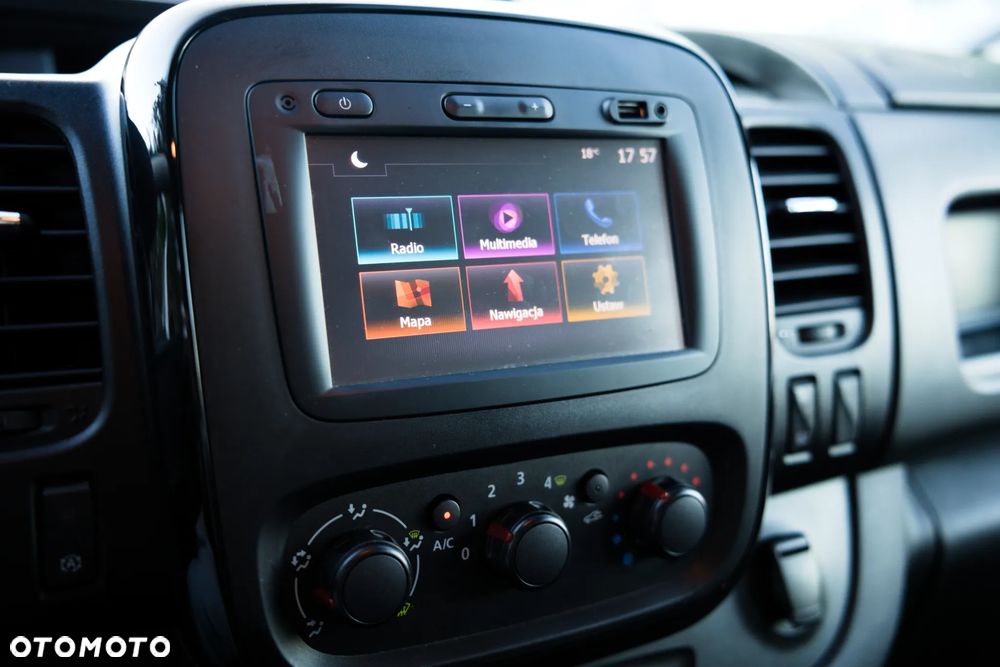 Opel Vivaro Chłodnia 2x drzwi - 27