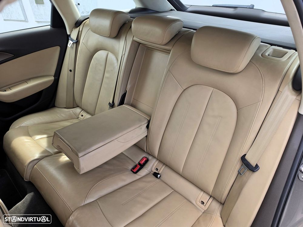 Audi A6 Avant 2.0 TDi Exclusive Multitronic - 42
