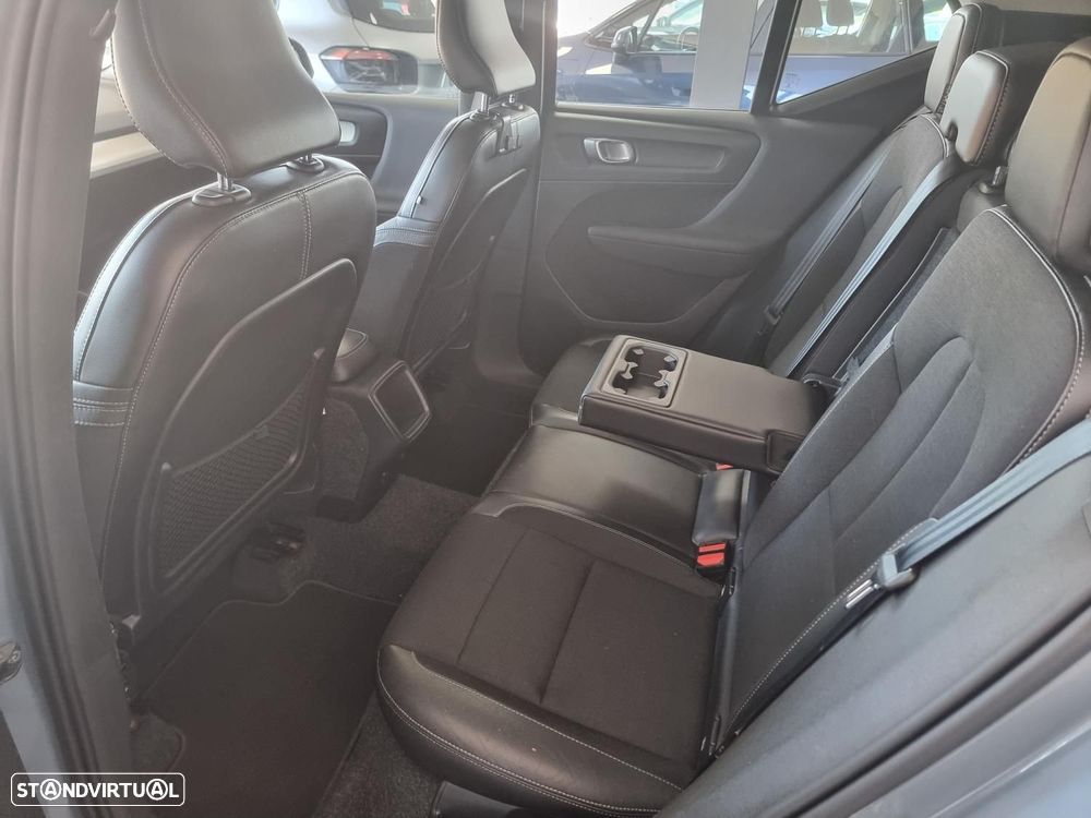 Volvo XC 40 2.0 D3 Momentum Plus Geartronic - 18