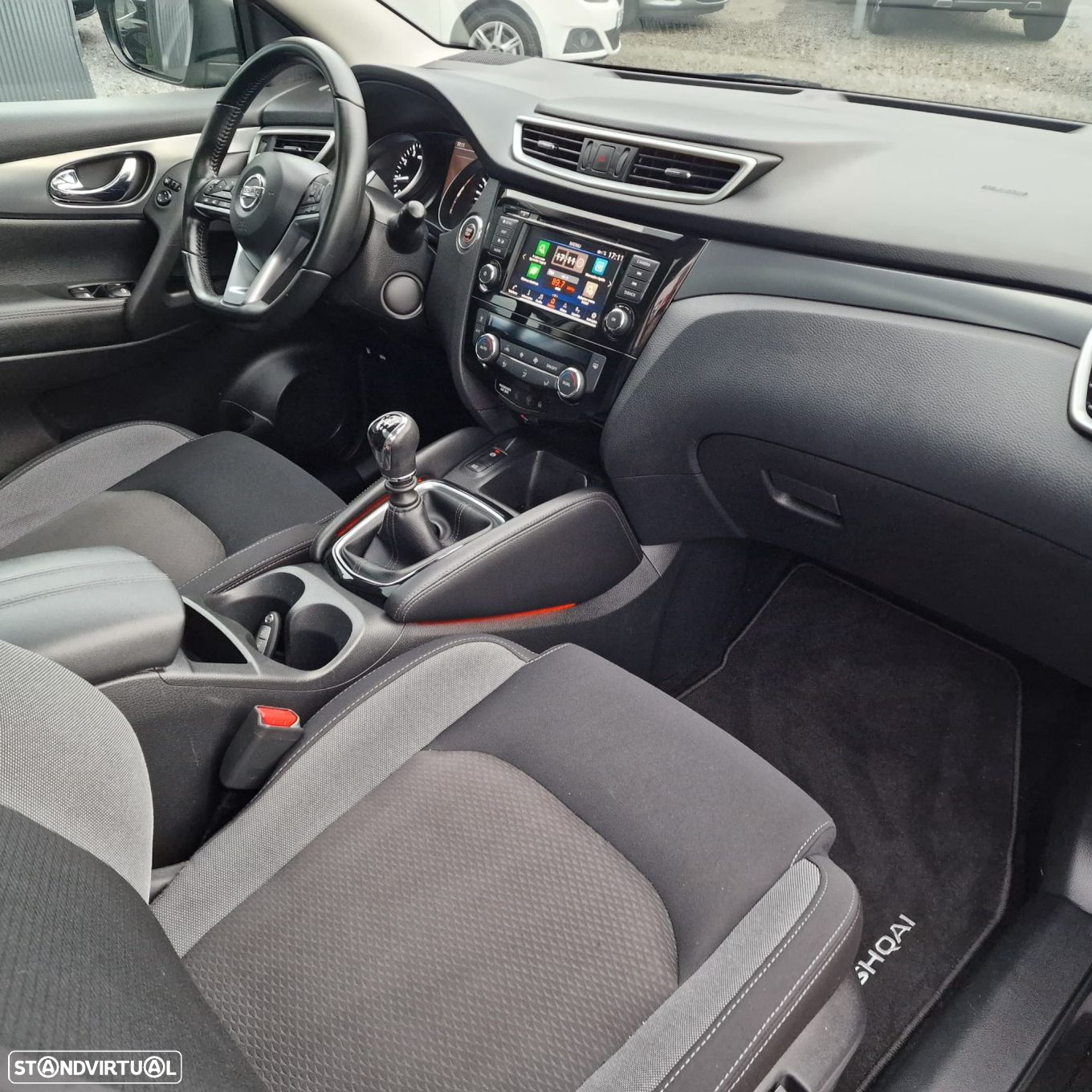 Nissan Qashqai 1.3 DIG-T N-Connecta J18 Led - 24