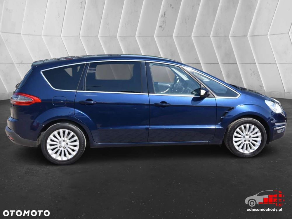Ford S-Max - 11