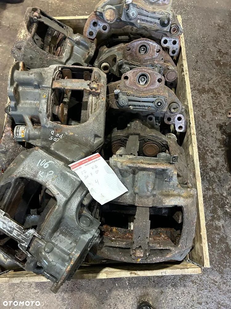 Zacisk hamulcowy SN7  12* 0* MERCEDES ACTROS  K082433 / K082434 /  A9604200501 - 4