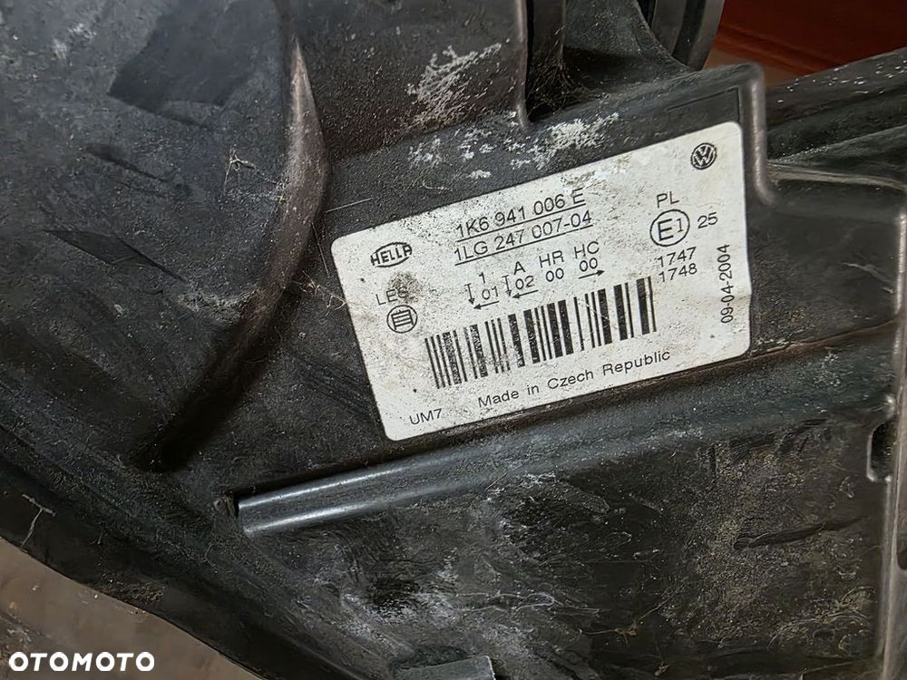 VOLKSWAGEN GOLF 5 V  LAMPA PRAWY PRZÓD REFLEKTOR 1K6941006E ANGLIK - 4