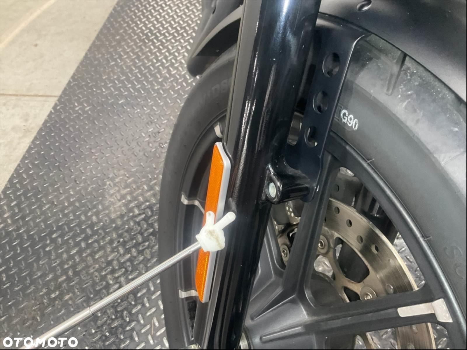 Harley-Davidson Sportster Iron 883 - 15