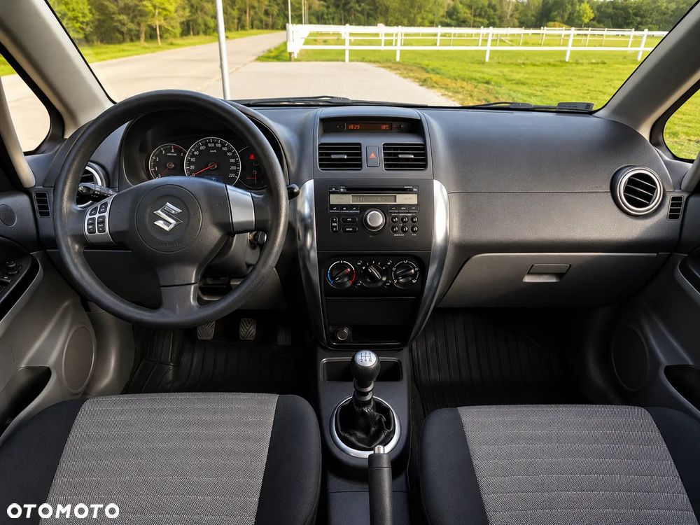 Suzuki SX4 1.6 DDiS Comfort - 11