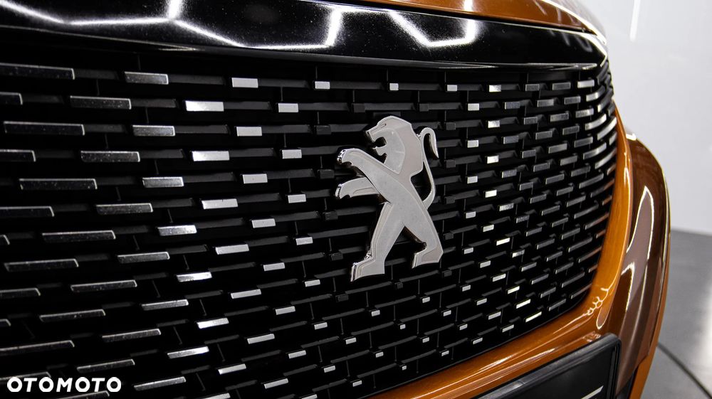 Peugeot 2008 1.2 PureTech Allure S&S - 12