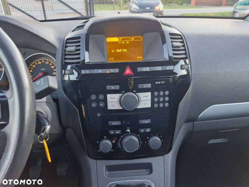 Opel Zafira - 25